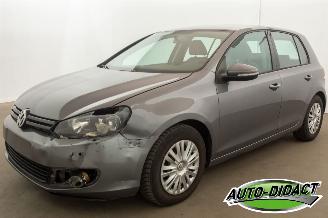 Damaged car Volkswagen Golf 1.6 TDI 77kW Clima BlueMotion 2011/9