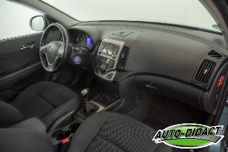 Hyundai I-30 1.6i Clima Dynamic Business picture 16