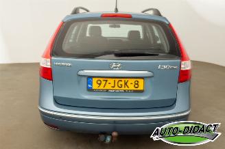 Hyundai I-30 1.6i Clima Dynamic Business picture 32