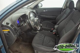 Hyundai I-30 1.6i Clima Dynamic Business picture 22