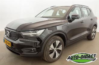 Damaged car Volvo XC40 1.5 T4 Recharge R-Design Expression 2020/12
