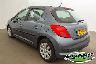 Peugeot 207 1.4-16V Airco Color-line picture 3