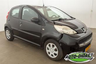 Peugeot 107 1.0-12V XS Airco picture 2