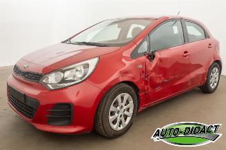 krockskadad bil auto Kia Rio 1.2 Airco 2015/3