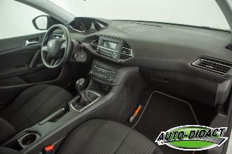 Peugeot 308 1.2 VTi Airco Blue Lease picture 14