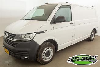 dommages fourgonnettes/vécules utilitaires Volkswagen Transporter 2.0 TDI L2H1 Navi Airco 2023/1