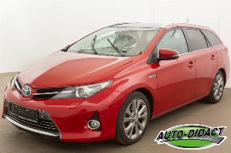 Coche accidentado Toyota Auris Touring Sports 1.8 Hybrid Automaat Pano Camera Navi 2015/8