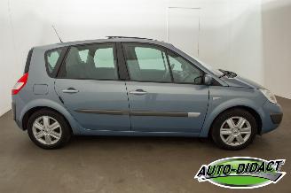 Renault Scenic 1.6-16V Pano Clima Privilege Luxe picture 41
