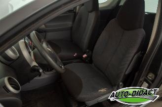 Toyota Aygo 1.0-12V Airco Comfort picture 20