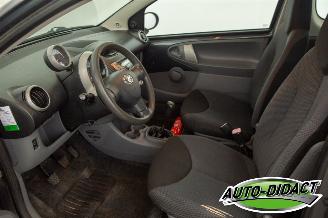 Toyota Aygo 1.0-12V Airco Comfort picture 19