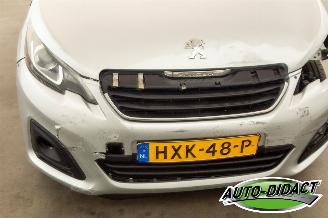 Peugeot 108 1.0 VTi Automaat 97.076 km Airco Active picture 29