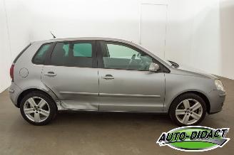 Volkswagen Polo 1.4-16V Airco Navi Comfortline picture 41