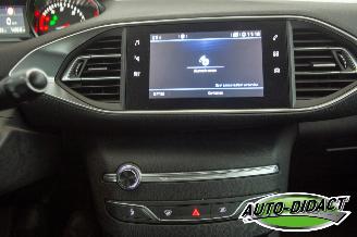 Peugeot 308 1.5 BlueHDi Navi Clima Blue Lease Executive picture 11