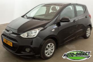 Schadeauto Hyundai I-10 1.0i i-Motion Clima Comfort 2015/2