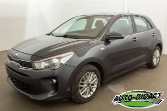krockskadad bil auto Kia Rio 1.0 Airco 110.739 km Carpas Active 2019/7