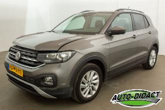 Damaged car Volkswagen T-Cross 1.0 TSI Navi Camera Clima Life 2019/12
