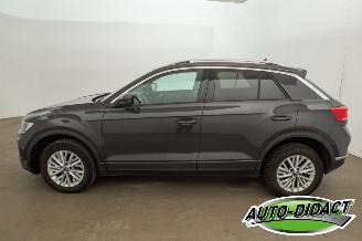 Volkswagen T-Roc 1.0 TSI Digi Dash Navi Camera Clima Style Business picture 36