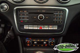 Mercedes Cla-klasse 180 Pano Navi Camera Clima picture 11
