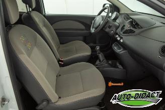 Renault Twingo 1.2-16V Airco Collection picture 17