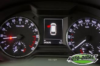 Skoda Octavia 1.6 TDI Navi Clima Greentec Ambition picture 6
