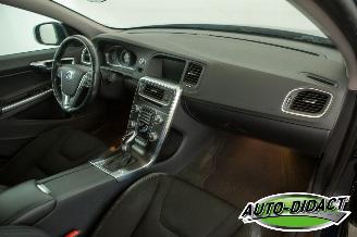 Volvo V-60 1.6 T3 Automaat Navi Clima Momentum picture 18