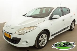 Damaged car Renault Mégane 1.4 TCe Navi Clima Dynamique 2010/2