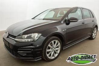 Voiture accidenté Volkswagen Golf 1.0 TSI Navi Clima Comfortline 2020/2