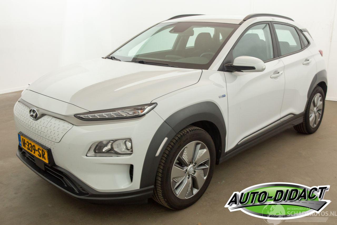 Hyundai Kona 64 kWh EV Comfort Camera Clima