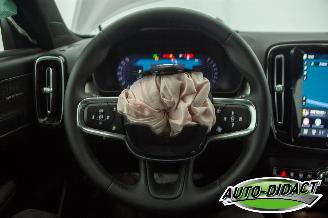 Volvo XC40 2.0 B4 18.337 km NAP Automaat Digi Dash Plus Dark picture 5