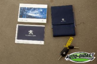Peugeot 308 1.2 PureTech Pano Navi Clima Blue Lease Executive picture 28