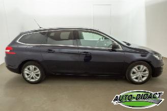 Peugeot 308 1.6 BlueHDi Navi Camera Clima Blue Lease Executive Pack picture 38