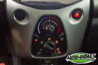 Toyota Aygo 1.0 VVT-i Navi Airco x-play picture 10