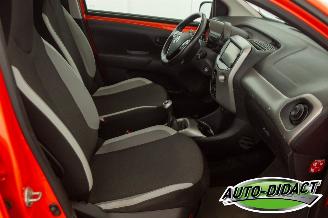Toyota Aygo 1.0 VVT-i Navi Airco x-play picture 19