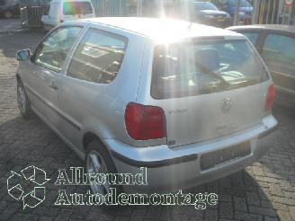 Volkswagen Polo Polo (6N2) Hatchback 1.4 (AUD) [44kW]  (10-1999/09-2001) picture 4