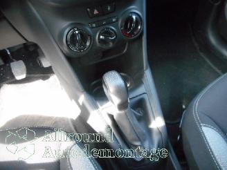 Peugeot 208 208 (CA/CC/CK/CL) Hatchback 1.2 Vti 12V PureTech 82 (EB2F(HMZ)) [60kW]=
  (03-2012/06-2019) picture 12