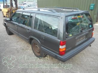 Volvo 940 940 Estate 2.3i (LPT) Polar (B230FK) [99kW]  (01-1995/10-1998) picture 4