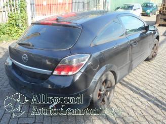 Opel Astra Astra H GTC (L08) Hatchback 3-drs 1.4 16V Twinport (Z14XEP(Euro 4)) [6=
6kW]  (03-2005/10-2010) picture 3