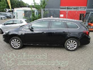 Opel Astra Astra J Sports Tourer (PD8/PE8/PF8) Combi 2.0 CDTI 16V 160 (A20DTH(Eur=
o 5)) [118kW]  (10-2010/10-2015) picture 8
