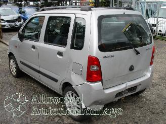 Suzuki Wagon Wagon-R+ (RB) MPV 1.3 16V VVT (M13A VVT) [69kW]  (09-2003/08-2006) picture 4
