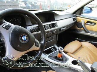 BMW 3-serie 3 serie (E90) Sedan 320i 16V (N46-B20B) [110kW]  (12-2004/08-2007) picture 10