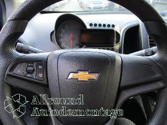 Chevrolet  Aveo (300) Hatchback 1.2 16V (LDC) [63kW]  (03-2011/12-2015) picture 10