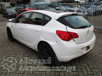 Opel Astra Astra J (PC6/PD6/PE6/PF6) Hatchback 5-drs 1.4 16V ecoFLEX (A14XER(Euro=
 5)) [74kW]  (12-2009/10-2015) picture 4