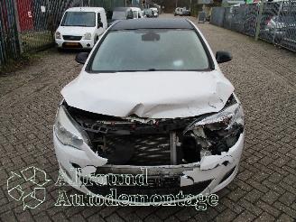 Opel Astra Astra J (PC6/PD6/PE6/PF6) Hatchback 5-drs 1.4 16V ecoFLEX (A14XER(Euro=
 5)) [74kW]  (12-2009/10-2015) picture 7