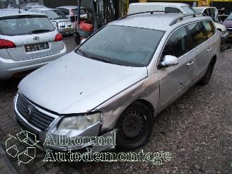 Coche siniestrado Volkswagen Passat Passat Variant (3C5) Combi 2.0 FSI 16V (BVY(Euro 4)) [110kW]  (08-2005=
/11-2010) 2007