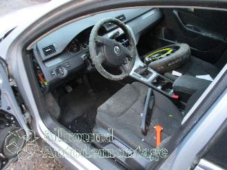 Volkswagen Passat Passat Variant (3C5) Combi 2.0 FSI 16V (BVY(Euro 4)) [110kW]  (08-2005=
/11-2010) picture 9