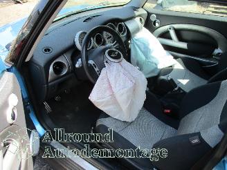 Mini Mini Mini Cooper S (R53) Hatchback 1.6 16V (W11-B16A) [120kW]  (03-2002/09-=
2006) picture 9