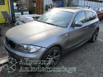 Démontage voiture BMW 1-serie 1 serie (E87/87N) Hatchback 5-drs 120i 16V (N43-B20A) [125kW]  (03-200=
7/06-2011) 2011/1