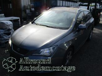 Coche siniestrado Seat Ibiza Ibiza ST (6J8) Combi 1.2 TDI Ecomotive (CFWA) [55kW]  (04-2010/05-2015=
) 2012/8