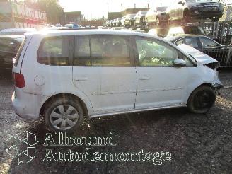Volkswagen Touran Touran (1T3) MPV 2.0 TDI 16V 140 (CFHC) [103kW]  (05-2010/05-2015) picture 5