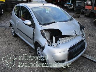 Citroën C1 C1 Hatchback 1.0 12V (1KR-FE(CFB)) [50kW]  (06-2005/09-2014) picture 2